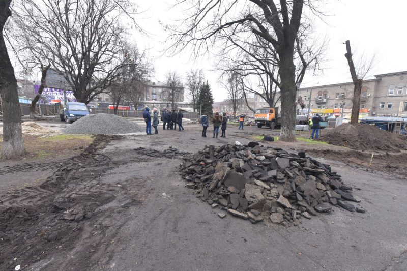 В Запорожье начали реконструкцию сквера Пионеров в старой части города