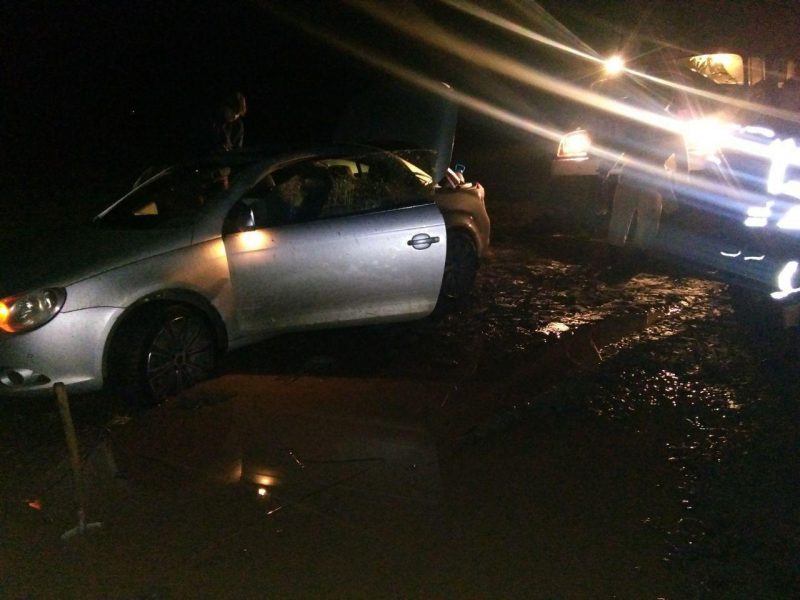 Ночью автомобиль застрял в грязи сразу за селом Малая Терновка в Акимовском районе