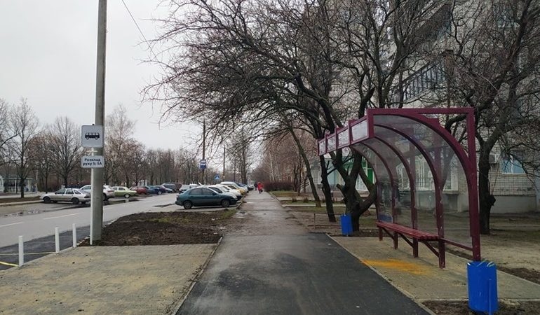 На улице Сытова установили новую остановку. Фото: горсовет