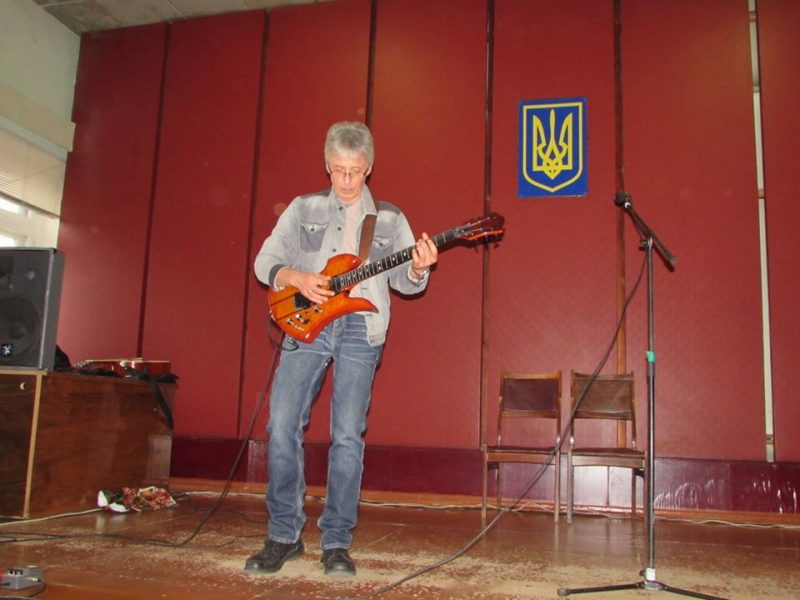 Олег Новиков