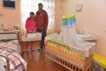 В Запорожье городские власти в 20-й раз поздравили родителей детей, первыми родившимися в Новом год