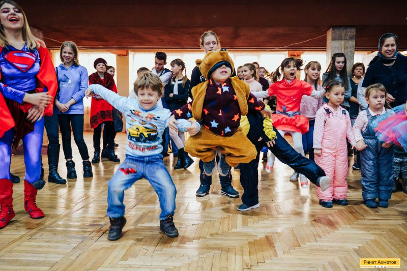 «Ринат Ахметов – Детям!»: 19 лет счастья и новогодних чудес