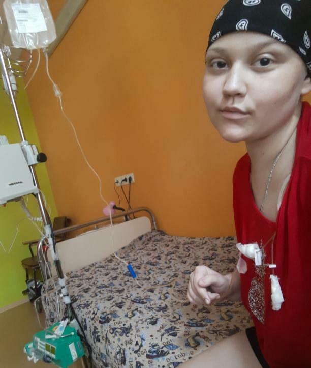 У юной жительницы Запорожской области начала прогрессировать болезнь - необходимо новое лечение