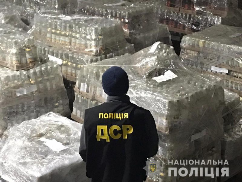 Полиция изъяла море водки - на 2 миллиона