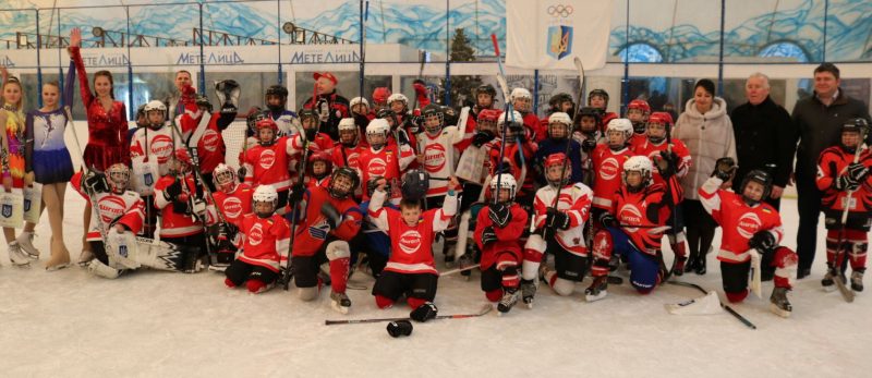 Юные запорожские спортсмены приветствуют Олимпиаду в Лозанне