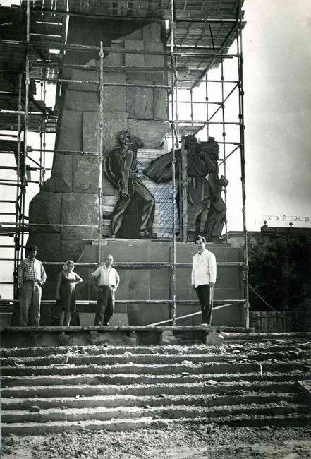 памятник советского Запорожья ретро