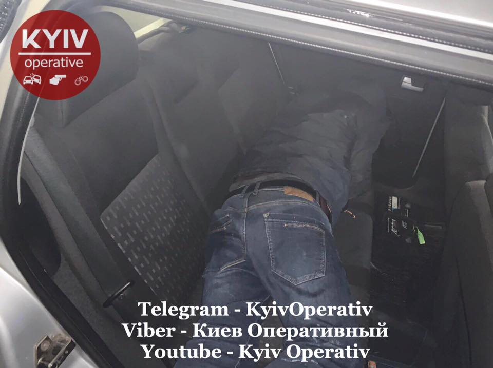 В Киеве пьяный в хлам водитель наехал на мать с ребенком: все детали