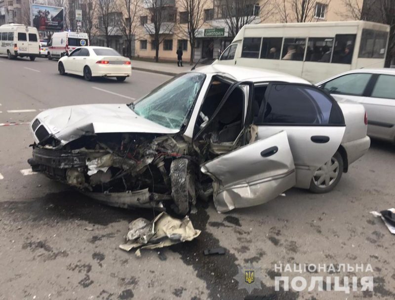 Водитель "Ланоса" сбил женщину на проспекте Металлургов
