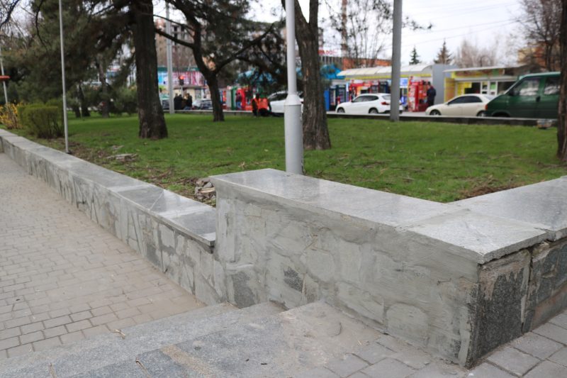 В Запорожье благоустроят сквер возле памятника