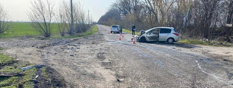 В Вольнянском районе столкнулись две легковушки - один пассажир погиб