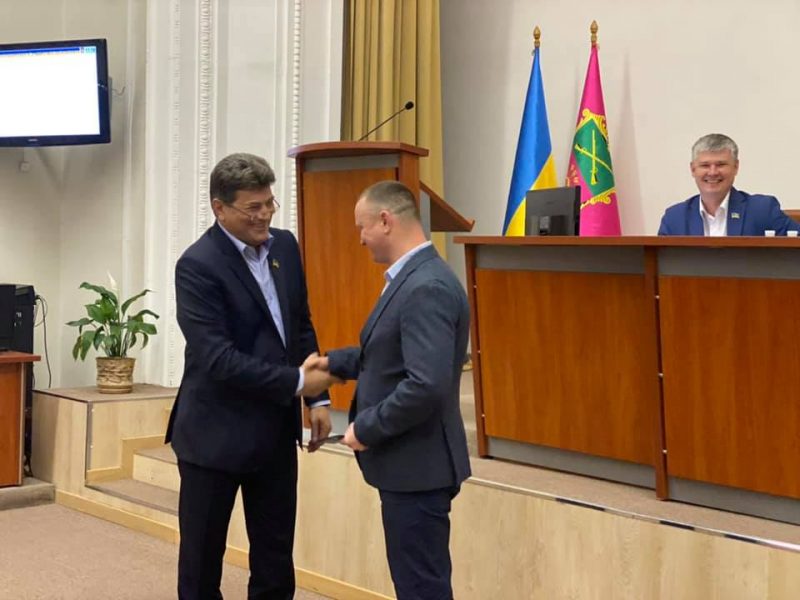 Глава горизбиркома Андрей Кондратенко представил на сессии нового депутата