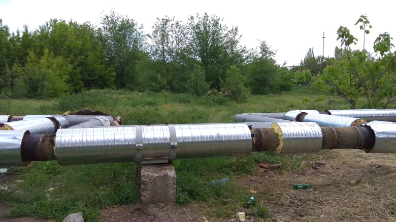В одном из районов Запорожья заменили аварийный трубопровод горячего водоснабжения