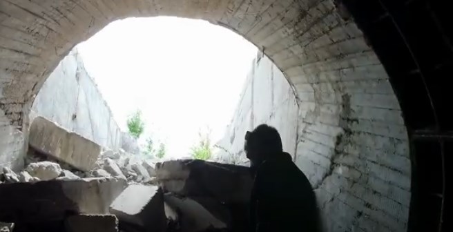 В городе-призраке Запорожской области исследователи спустились в заброшенную шахту - видео
