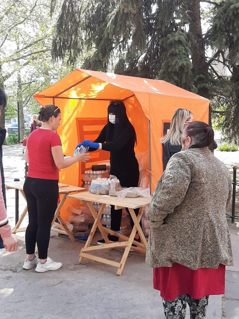 В апреле акции по раздаче средств индивидуальной защиты от Запорожского железорудного комбината провели в нескольких населенных пунктах
