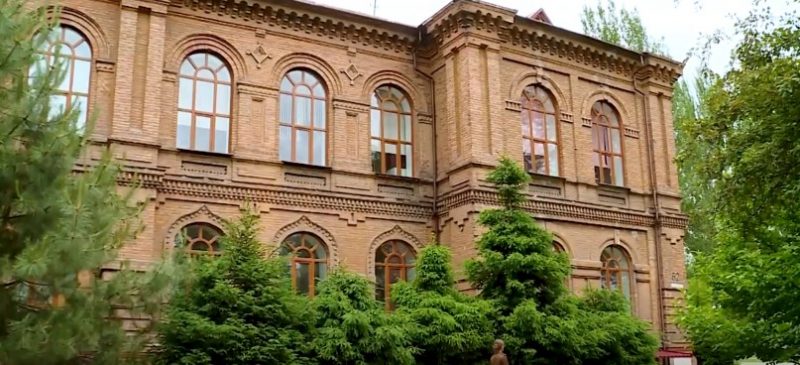 Майбутній архітекторці показали історичні будівлі Запоріжжя