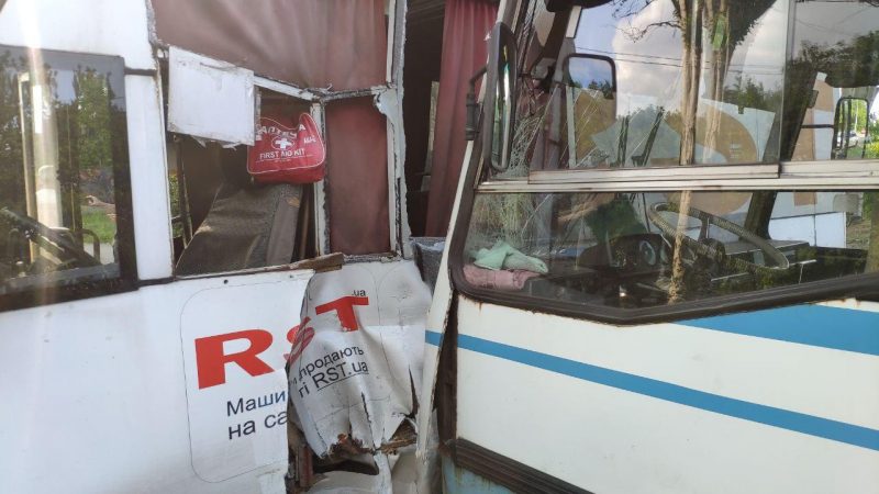 ДТП с участием автобуса и маршрутки произошло в Шевченковском районе