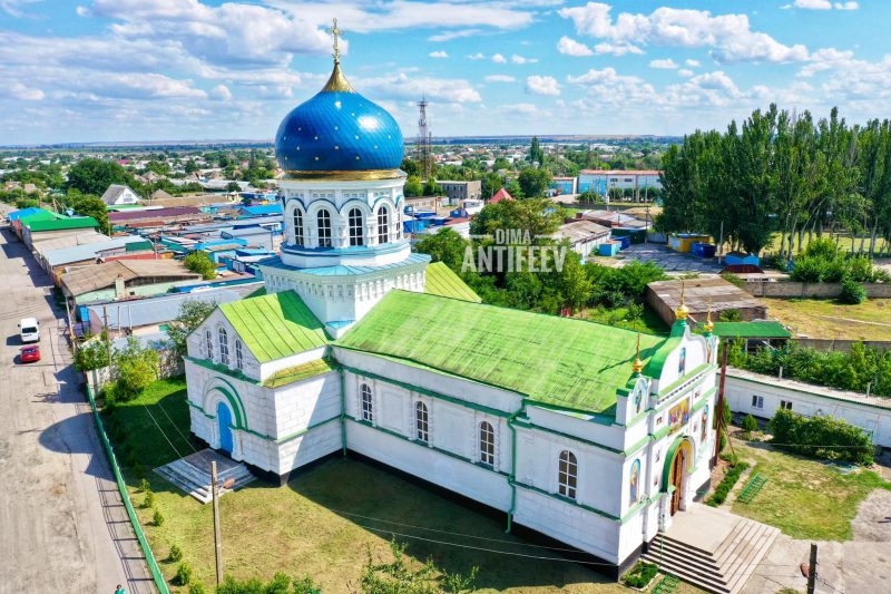 Старинный храм в Запорожской области с высоты птичьего полета выглядит потрясающе - фото 