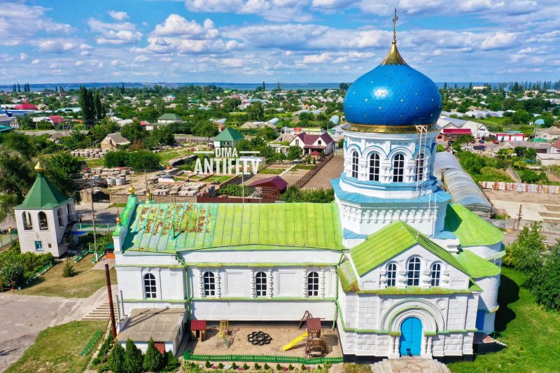 Старинный храм в Запорожской области с высоты птичьего полета выглядит потрясающе - фото 