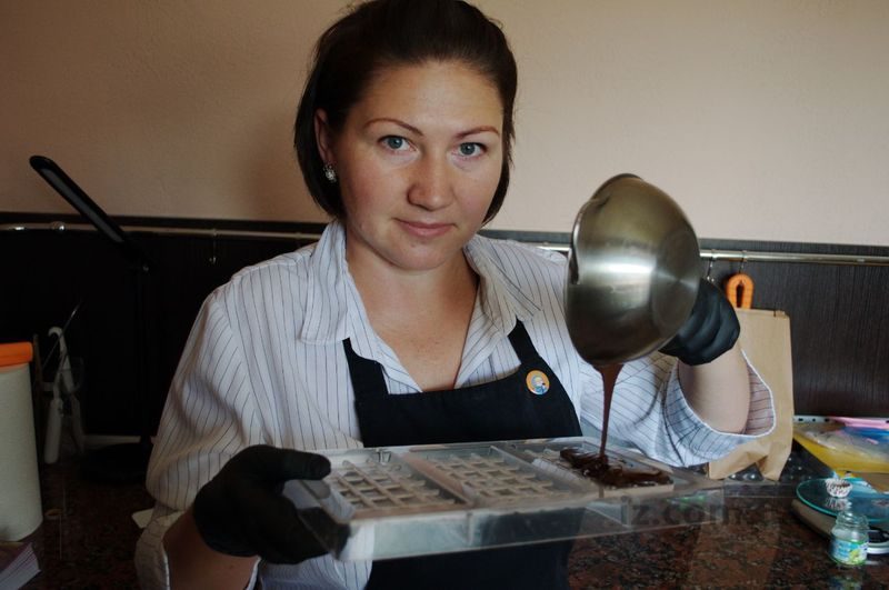 Юлия Колесникова, основательница мастерской шоколада: