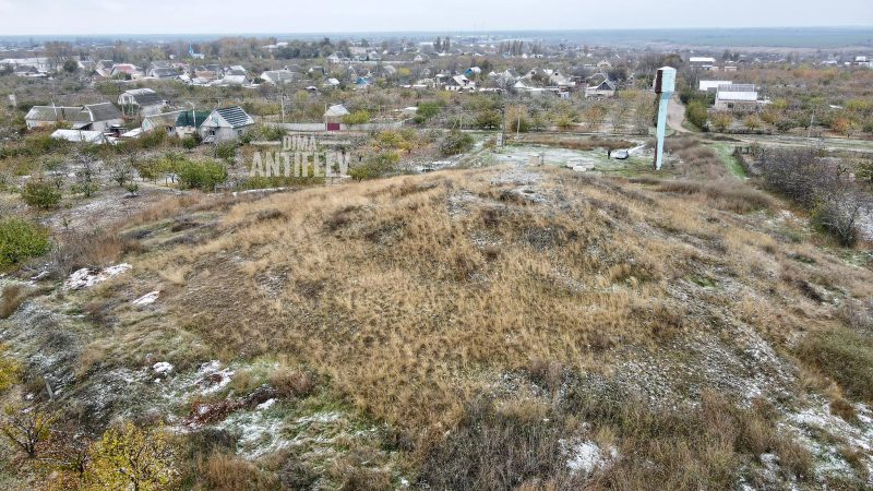 Известный блогер показал, как выглядит с высоты курган в Запорожской области