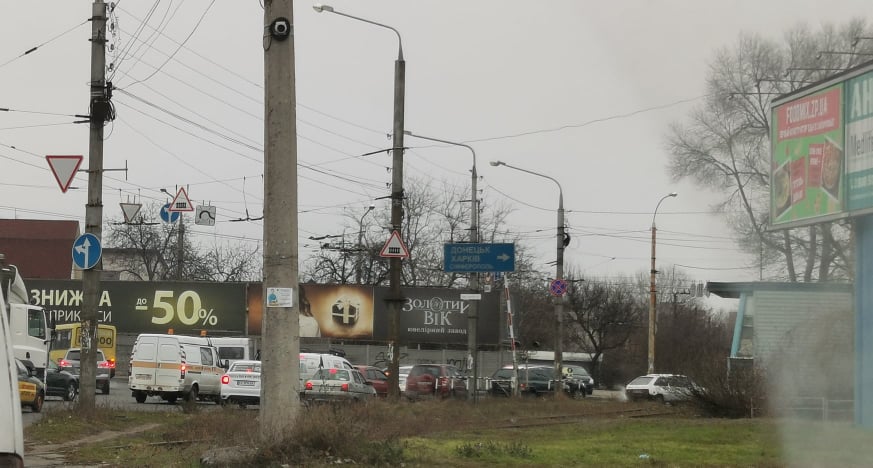 Транспортный коллапс в Запорожье: на плотине образовалась огромная пробка (ВИДЕО)