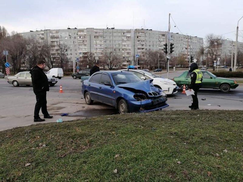 В Запорожье на Набережной произошла серьезная авария -фото 