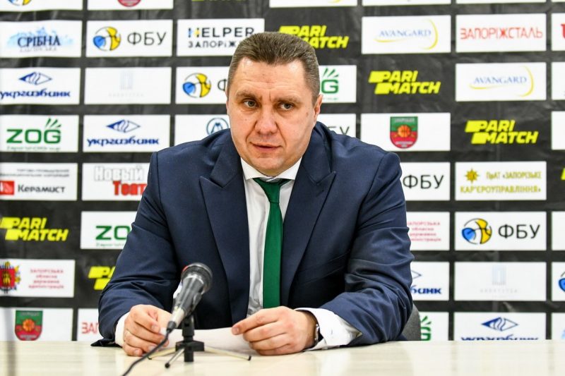  главный тренер БК «Запорожье» Валерий Плеханов
