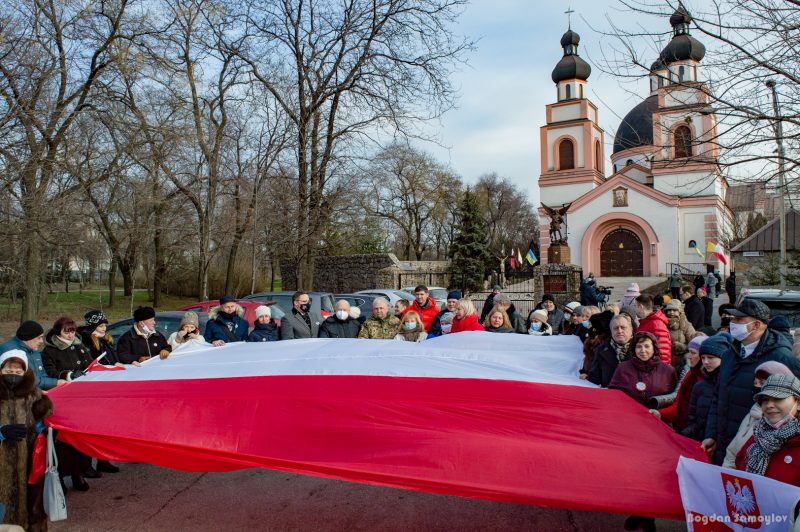 Мэр Александровска и Папа Римский: в Запорожье открыли два памятника и новую улицу 