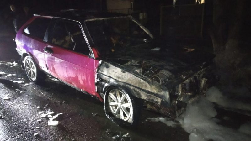 Два автомобиля сгорели в Запорожье, еще два — в Гуляйполе