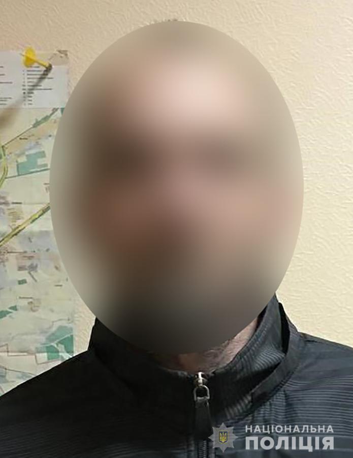 Житель Запорожья в своей квартире устроил наркопритон 