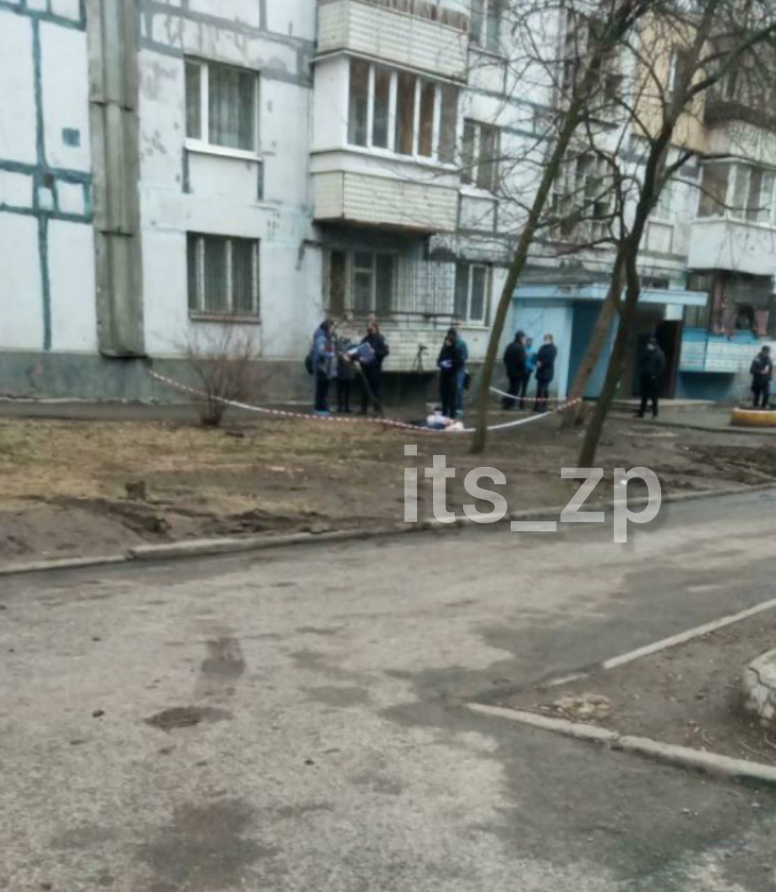 Трагедия в Запорожье: 7-летняя девочка выпала из окна своей квартиры и погибла