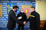 в Запорожье наградили спасателей за отвагу на пожаре в инфекционной больнице
