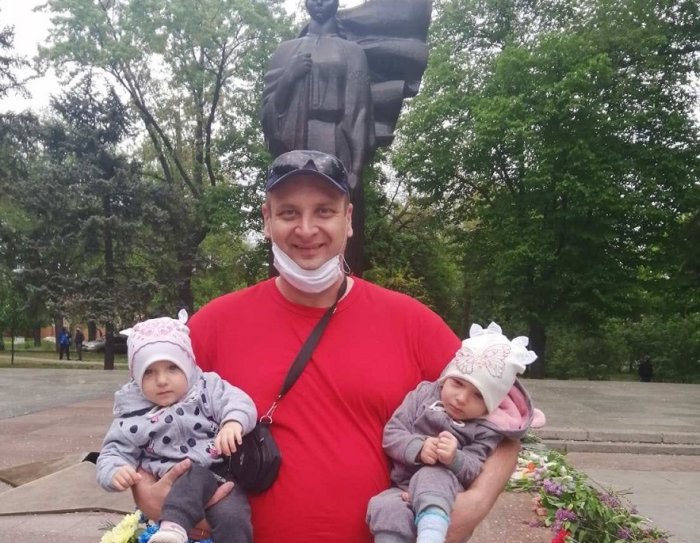 Серпокрыл Иван с дочками