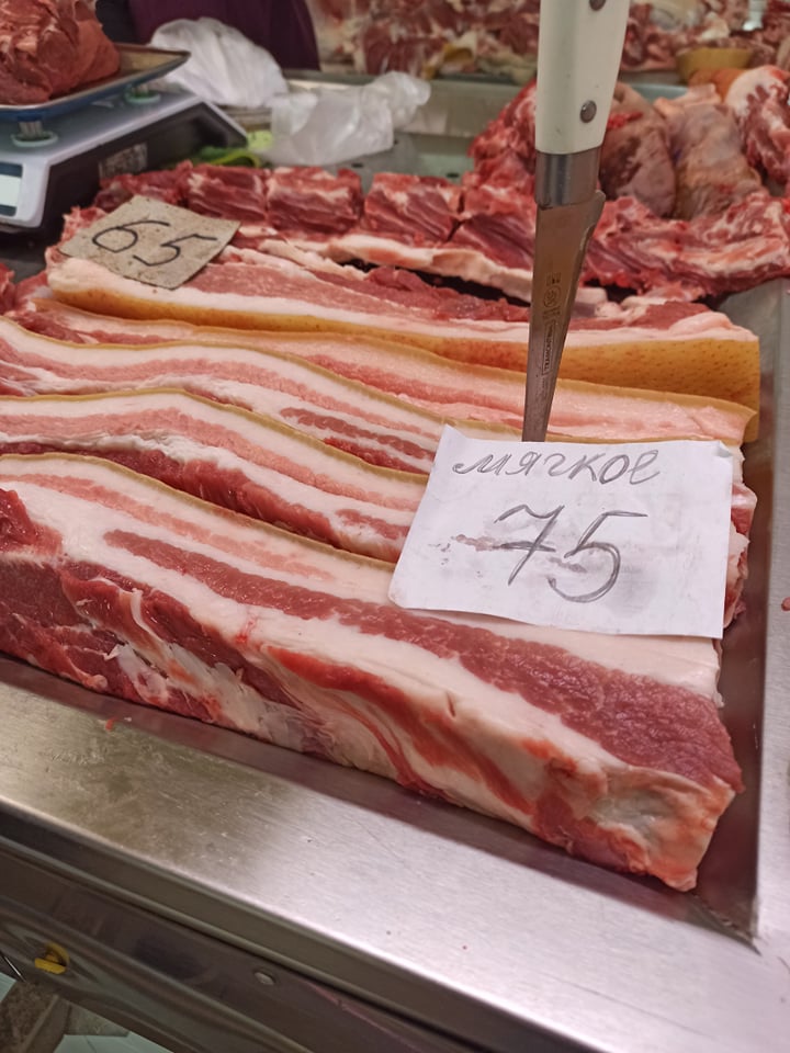 На Крытом рынке цены на мясо снизились