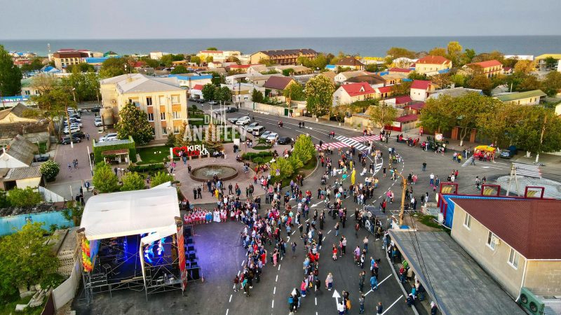 Популярный курорт Запорожской области отметил свой день рождения с фейерверком 
