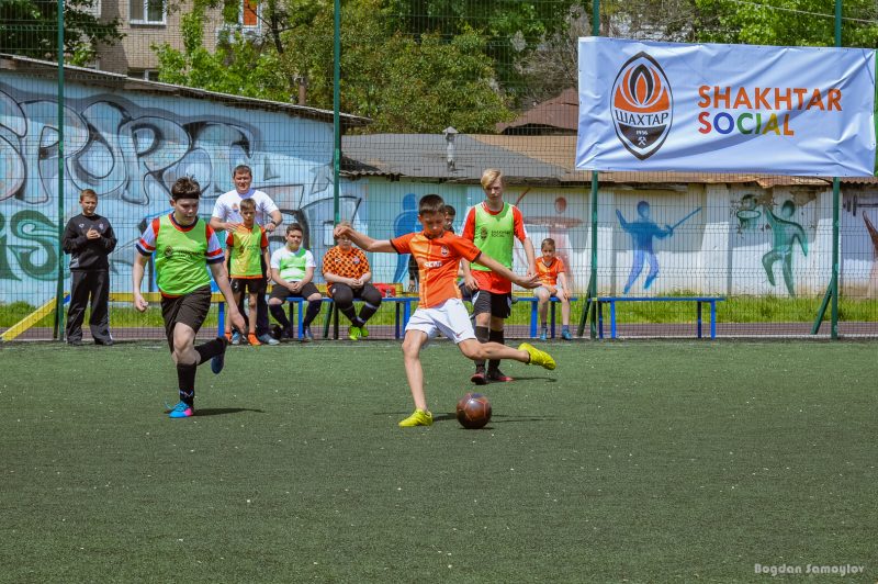 В Запорожье состоялся детский футбольный турнир - фото