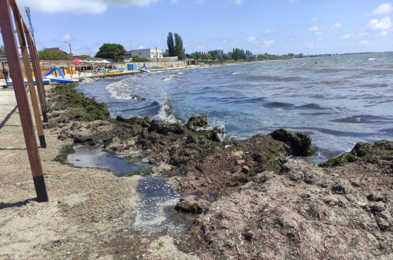 В Бердянске пляжи к приему отдыхающих еще не готовы