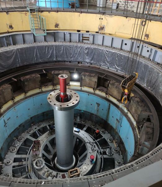 На Днепровской ГЭС-2 продолжается реконструкция гидроагрегата №14