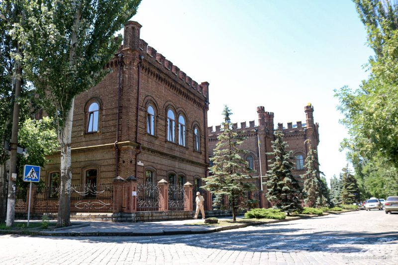 Как в Бердянске выглядит здание мужской гимназии, построенное почти полтора века назад - фото
