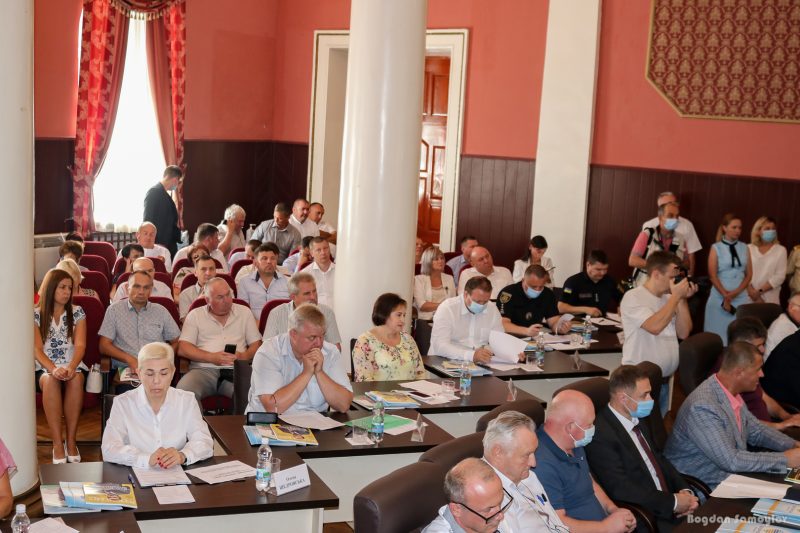 В Бердянске состоялось выездное заседание коллегии ОГА, которое началась с обсуждения актуальных экологических проблем