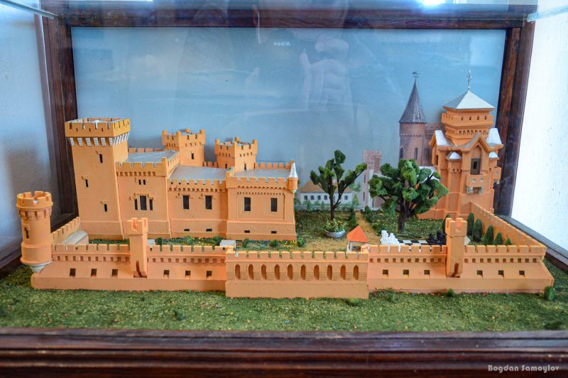 Что экспонаты запорожского музея могут рассказать об истории замка Попова - фото 