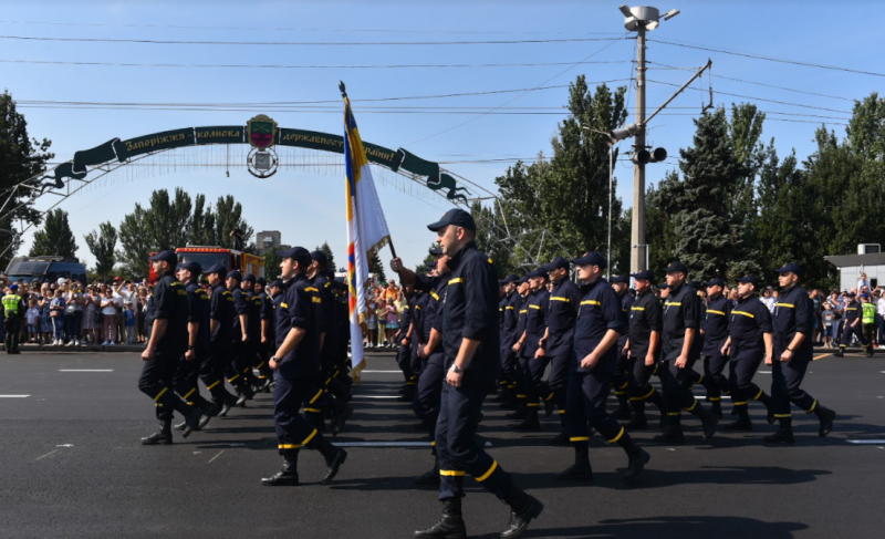 парад в Запорожье