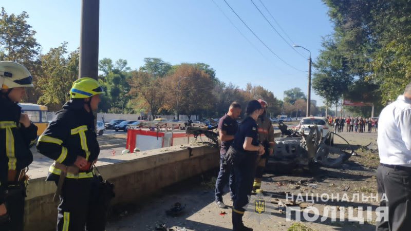 Во время взрыва автомобиля погибли двое человек 
