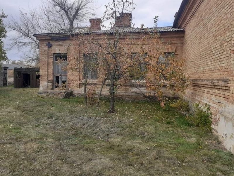 В Запорожской области 100-летнее здание земской школы не будут разбирать на кирпичи