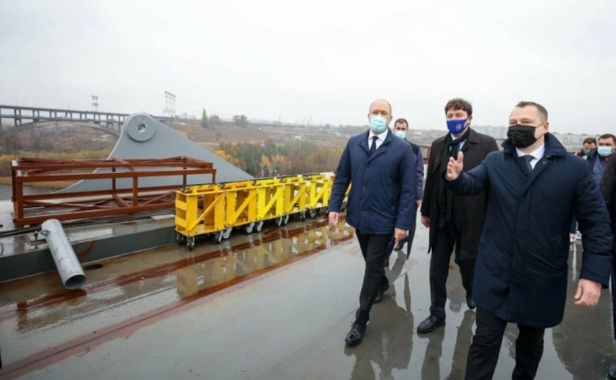 На строительство запорожских мостов за 2 года выделили 5,7 млрд гривен