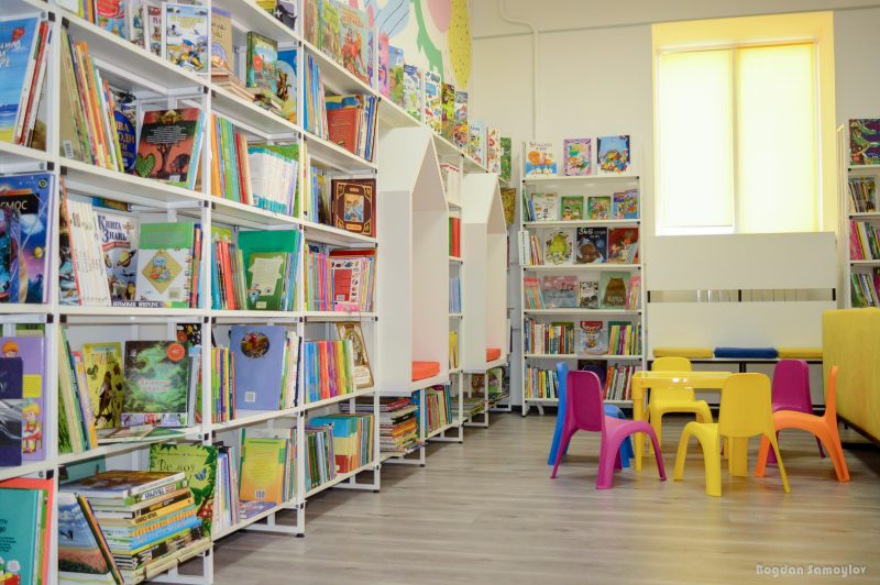 В Запорожье открылась современная дизайнерская библиотека для детей - фото 