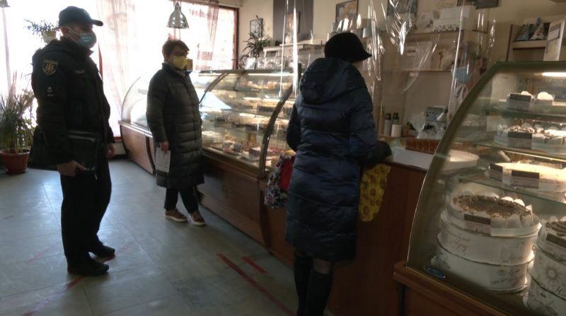 В Запорожье проверили, как в транспорте и кафе соблюдают карантинные ограничения