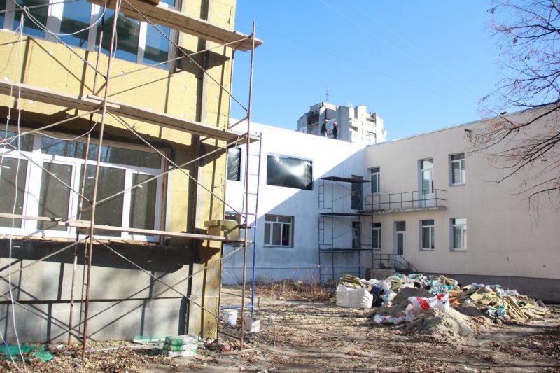 В Запорожье продолжается строительство отделения для срочного устройства детей