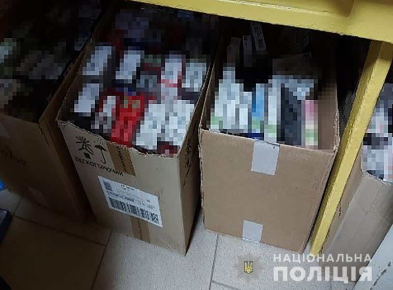 В Запорожской области изъяли незаконные сигареты и спирт
