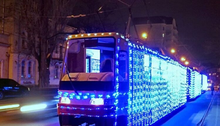 В Запорожье в новогоднюю ночь продлят работу общественного транспорта
